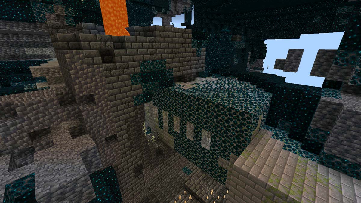 Stronghold inside ancient city in Minecraft PE