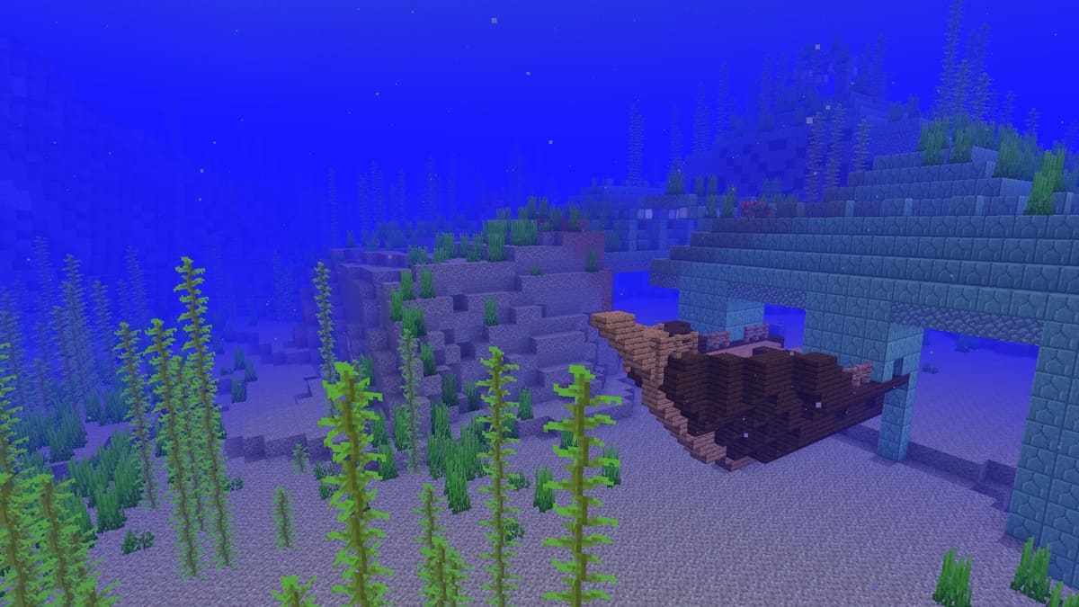 Shipwreck and ocean monument in Minecraft