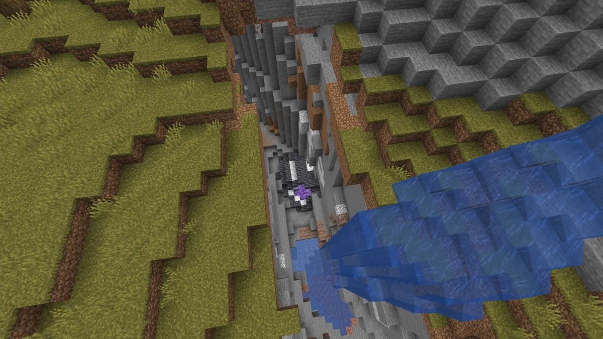 Exposed amtheyst geode in the ravine in Minecraft