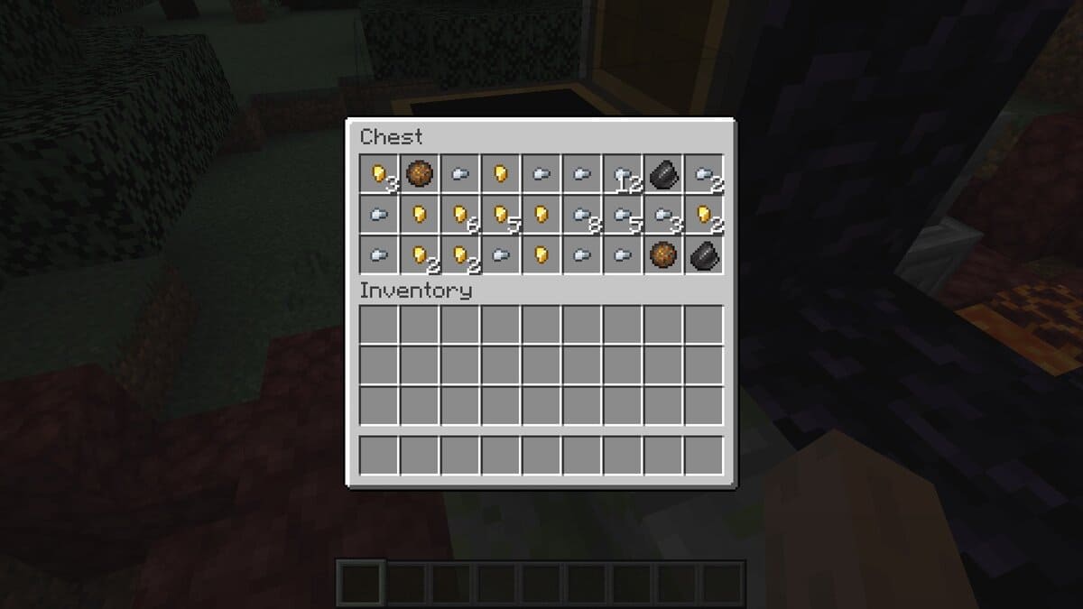 Chest full of gold and silver nuggets in Minecraft