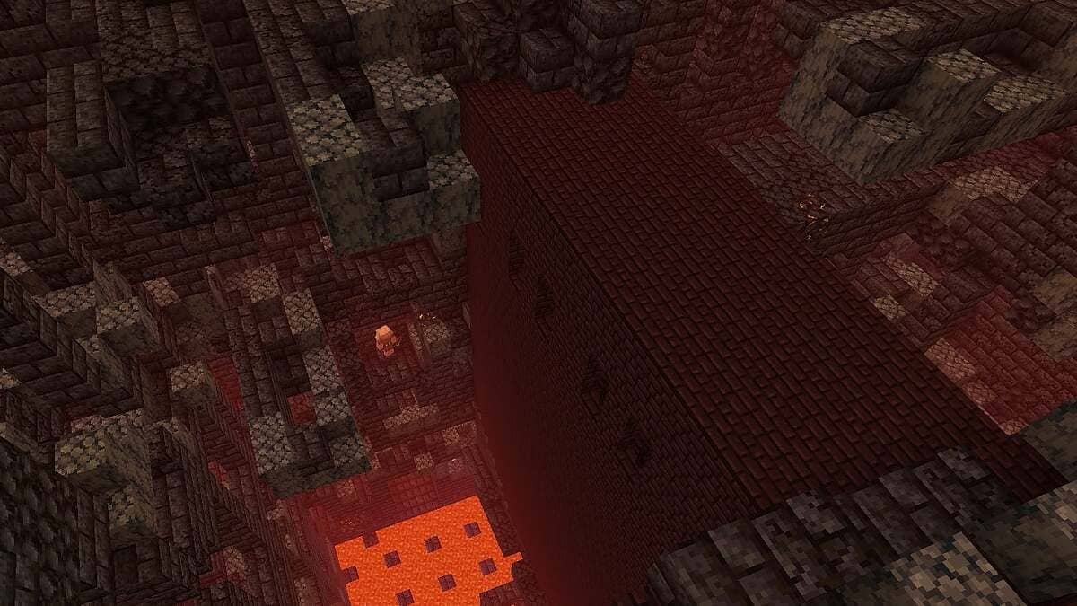 Nether frotress inside bastion remnant in Minecraft